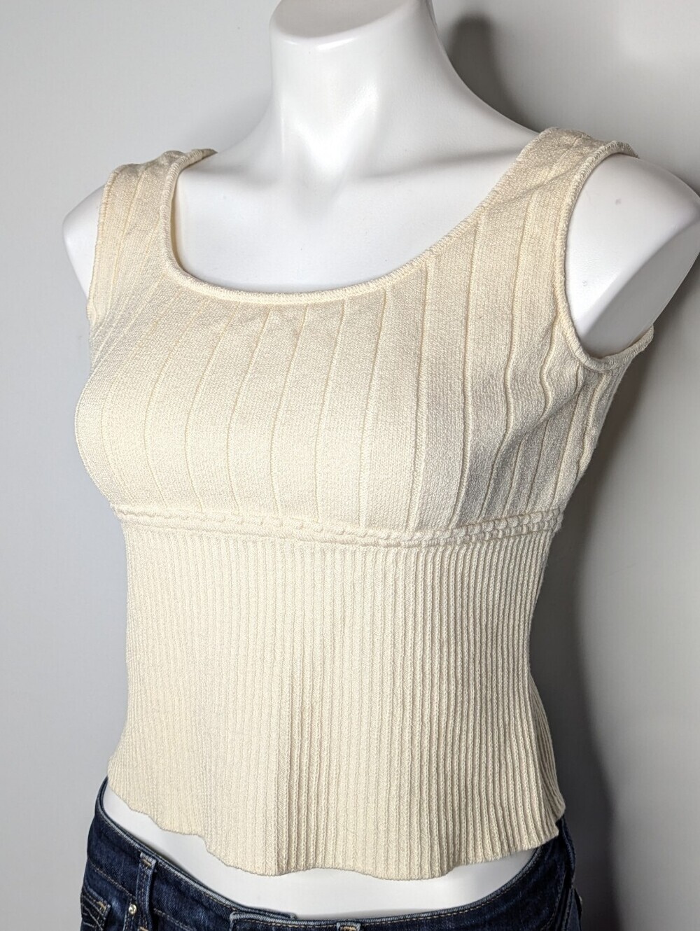St John Cream Ribbed Semi Cropped Knit Casual Capsule Closet Tank Top S - Picture 2 of 5
